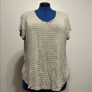 Arizona Jean Company Gray Striped Short Sleeve Tee